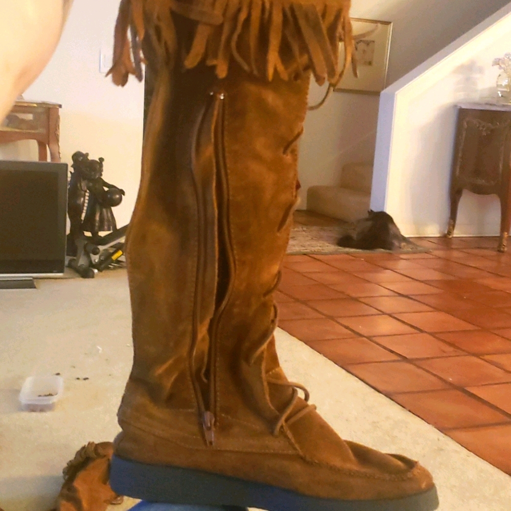 Dingo Report boots size 8
